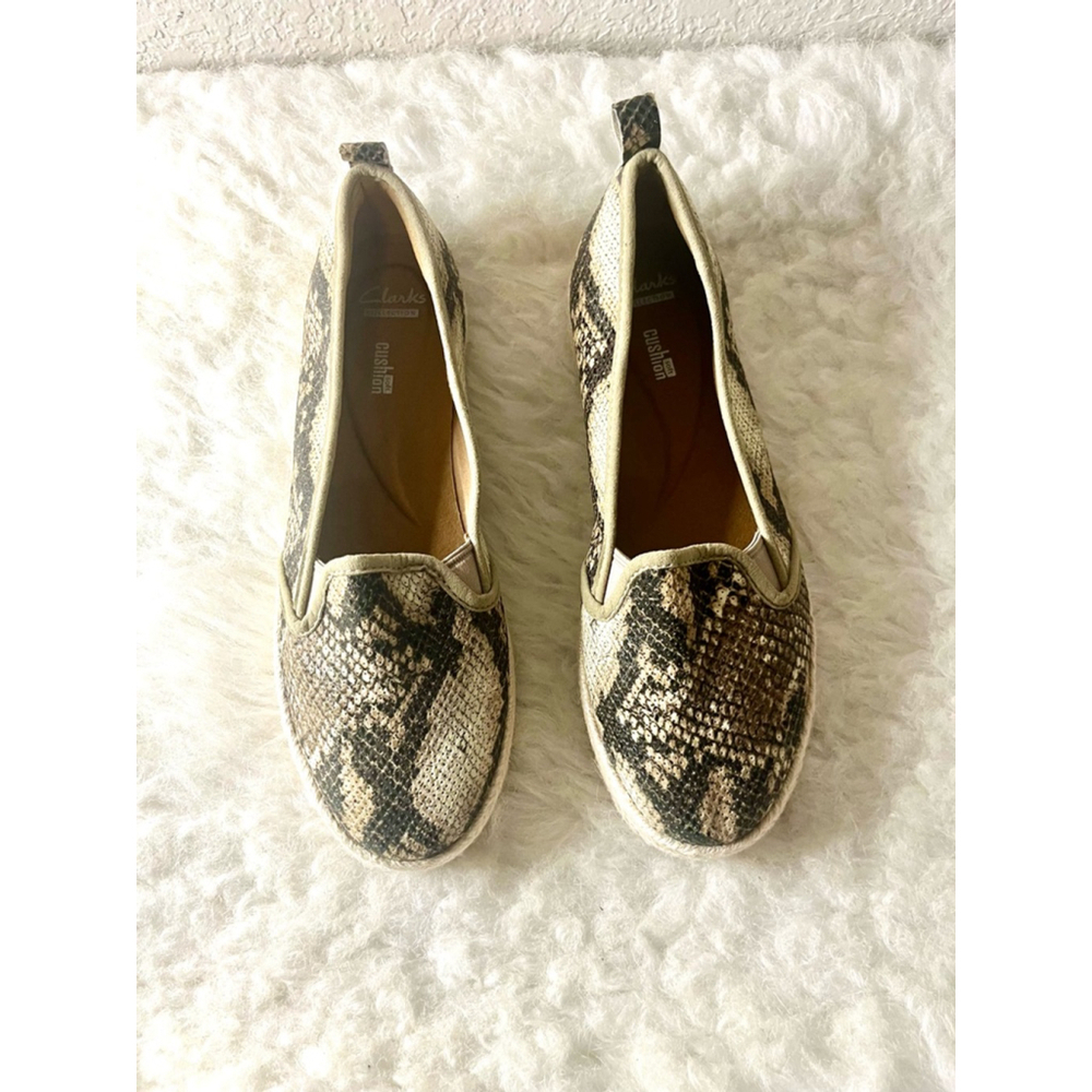 Clarks Womens Azella Theoni Slip On Loafer Size 8.5W
